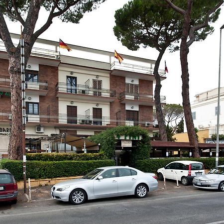 Hotel 4 Pini Roma Exterior foto