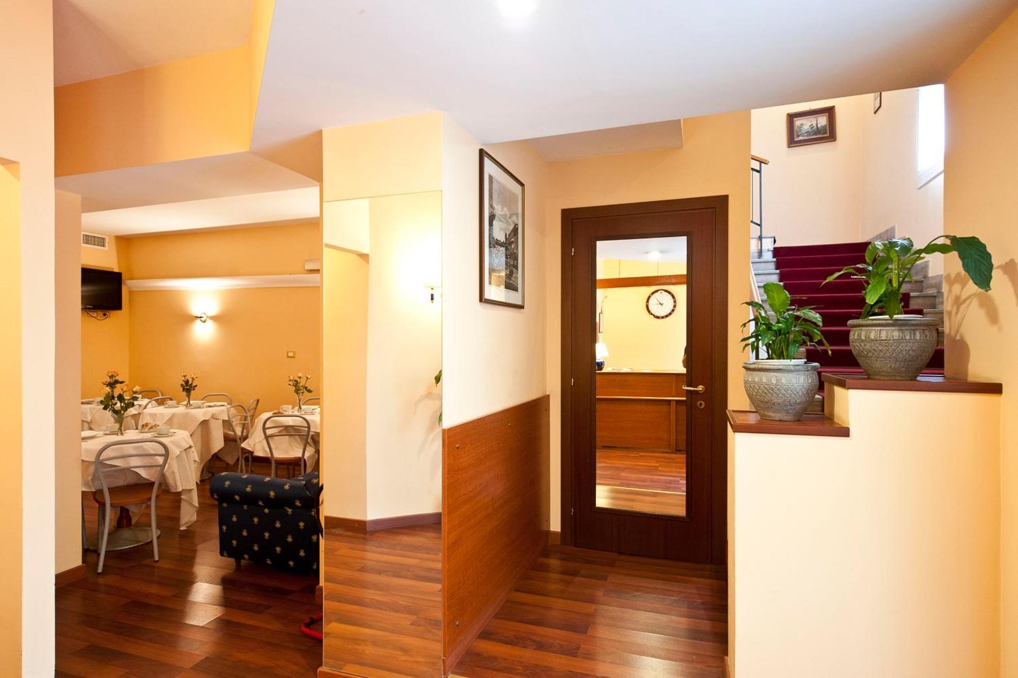 Hotel 4 Pini Roma Exterior foto