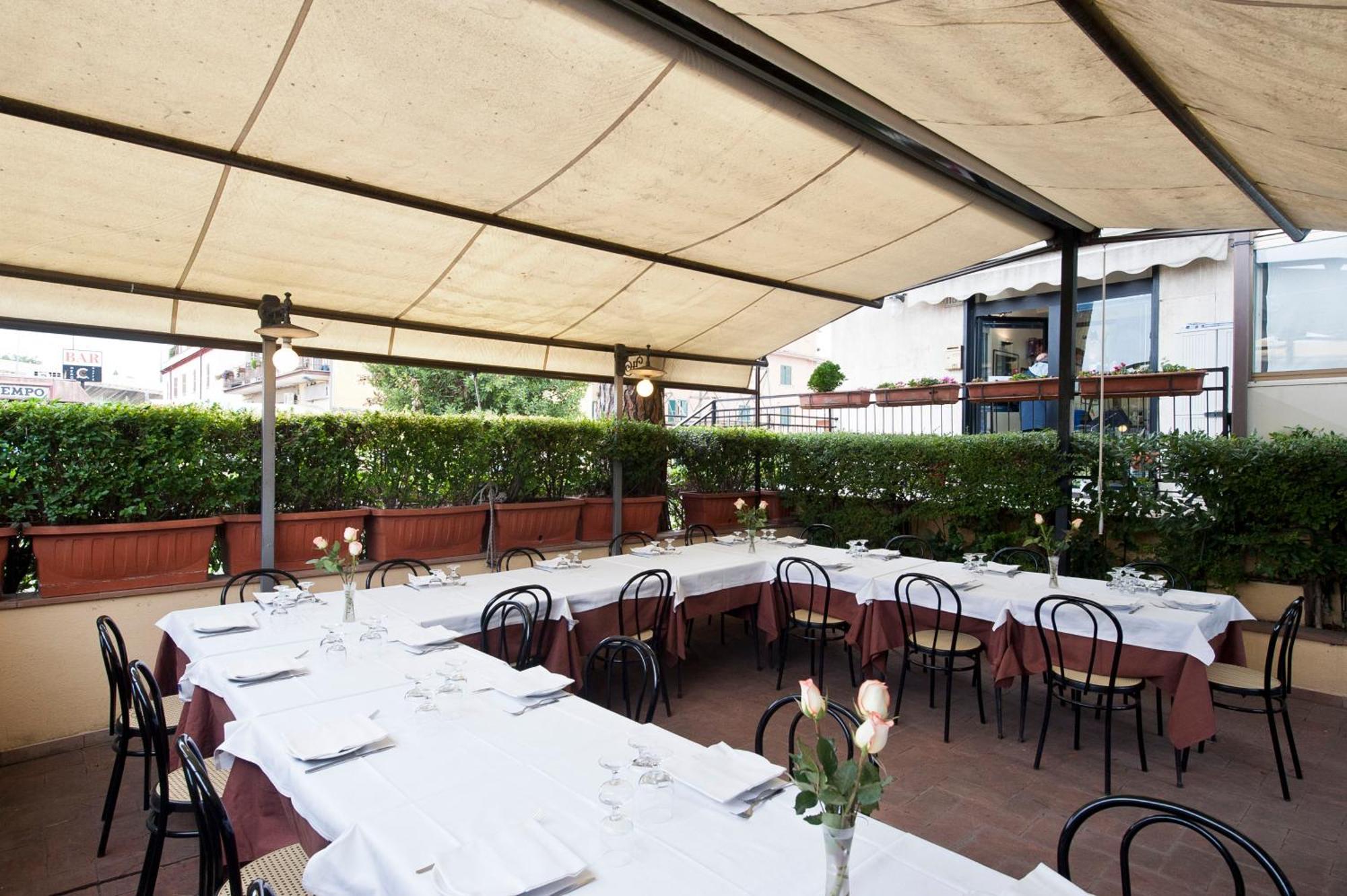 Hotel 4 Pini Roma Exterior foto
