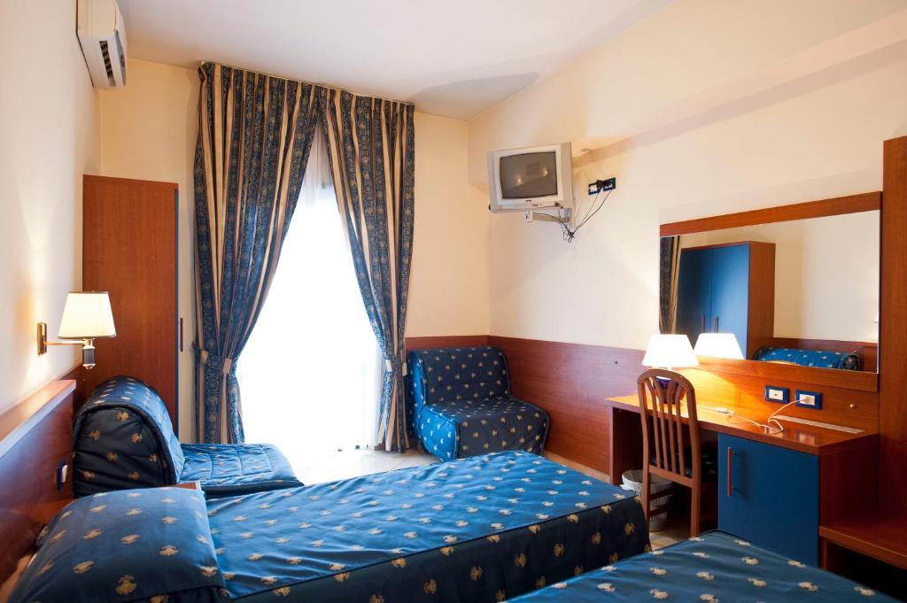 Hotel 4 Pini Roma Exterior foto